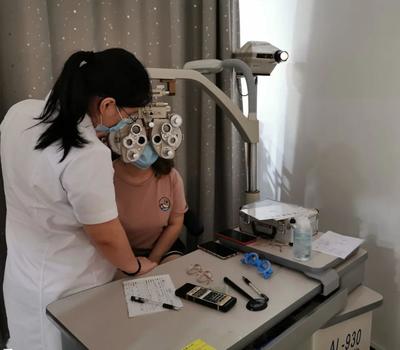 博罗眼镜店迎复学“小阳春”，学生消费成市场复苏亮点